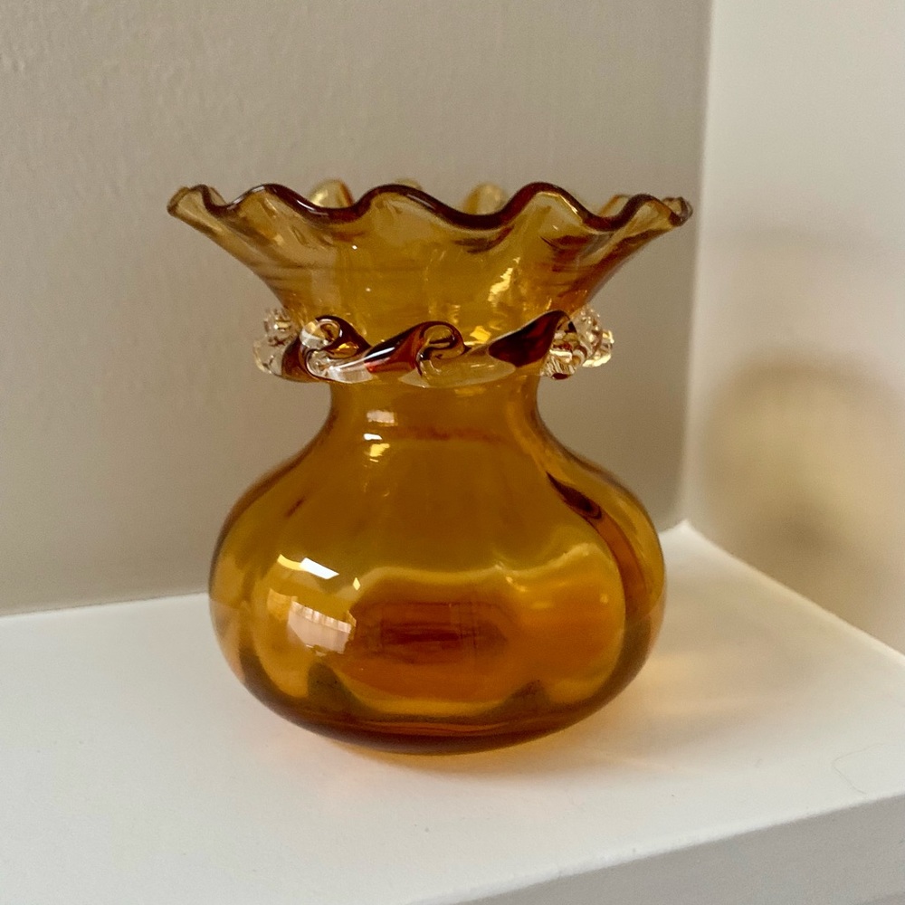 Vintage Amber Handblown Glass Vase w Ruffled Edge and Ribbon Trim 6”